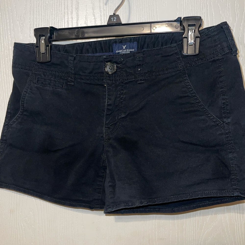 American Eagle Size 6 Black Shorts